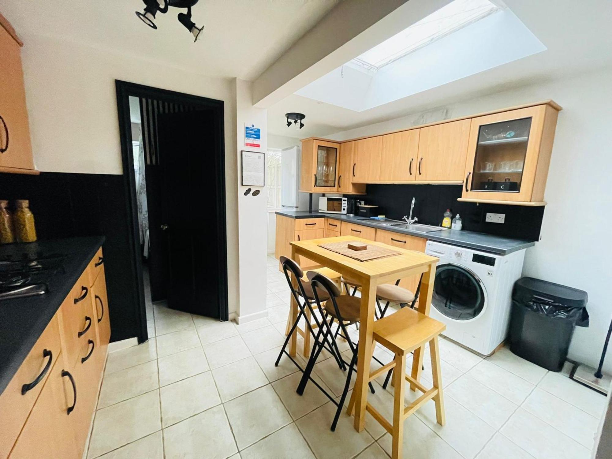 קאמברידג' Lovely Dog Friendly, 3 Bed Home Sleeps 8, With Parking & Fenced Garden Work Contractor Leisure, Jasper מראה חיצוני תמונה